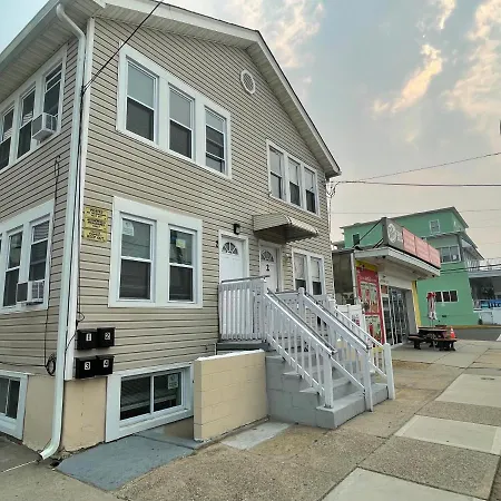 Dupont Beach House C